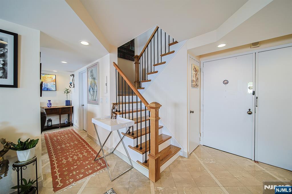 200 Old Palisade Road 16E