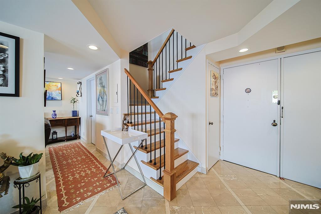 200 Old Palisade Road 16E