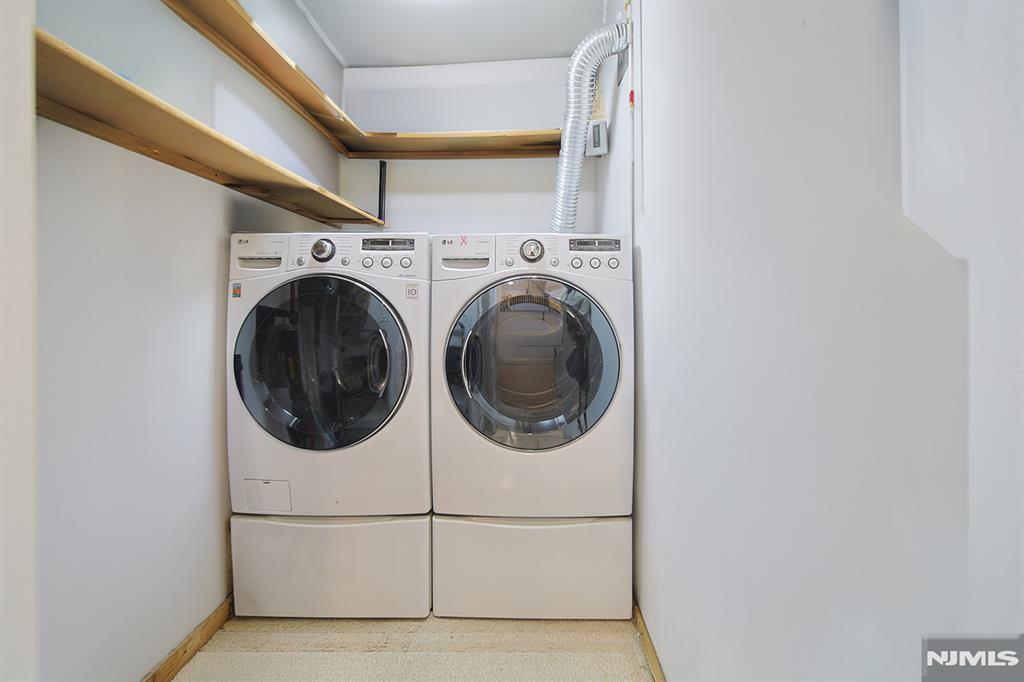 200 Old Palisade Road 16E