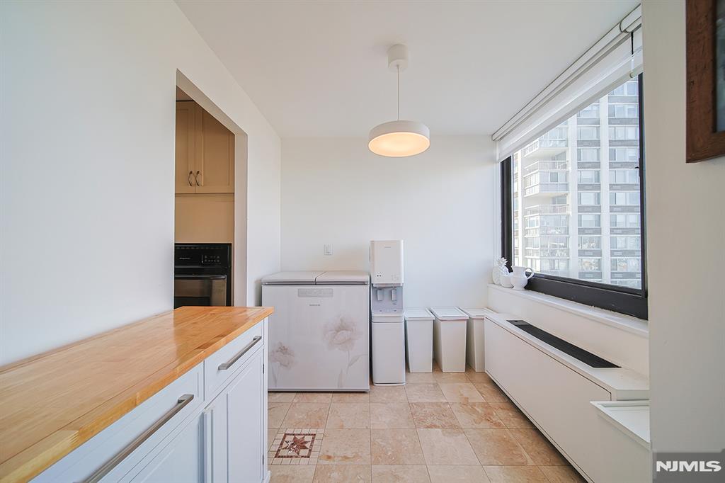 200 Old Palisade Road 9H