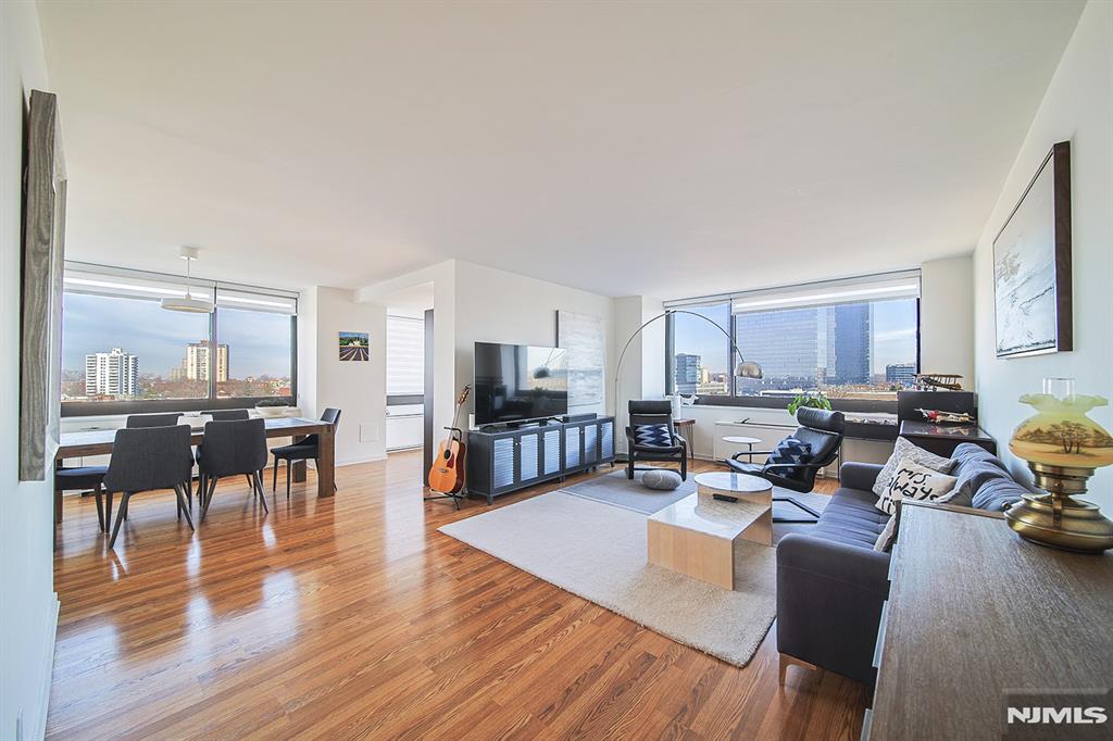 200 Old Palisade Road 9H