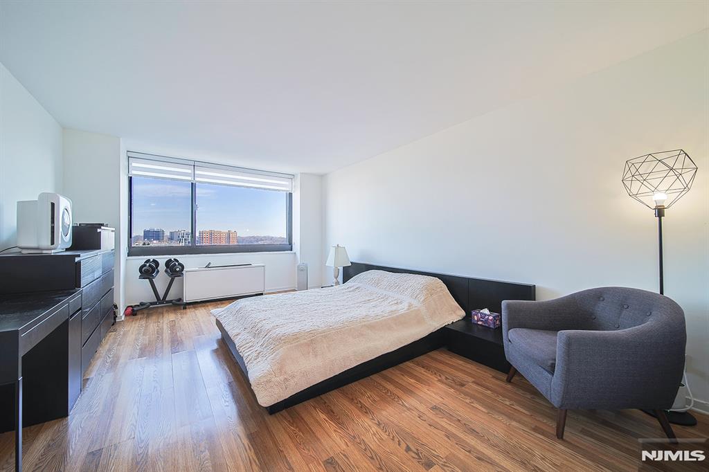 200 Old Palisade Road 9H