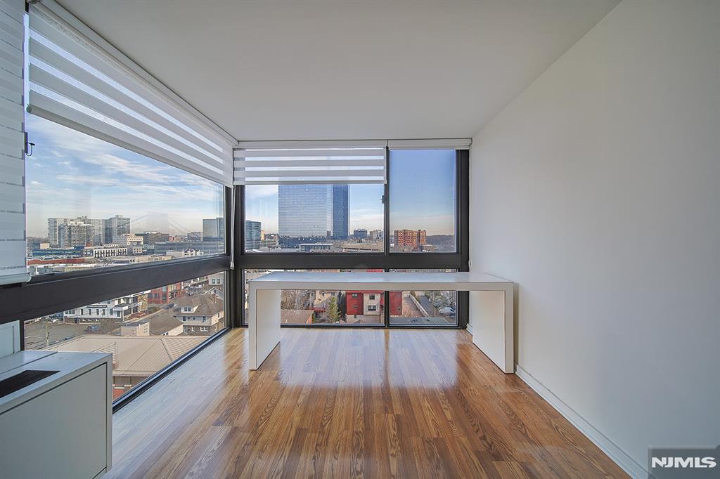 200 Old Palisade Road 9H