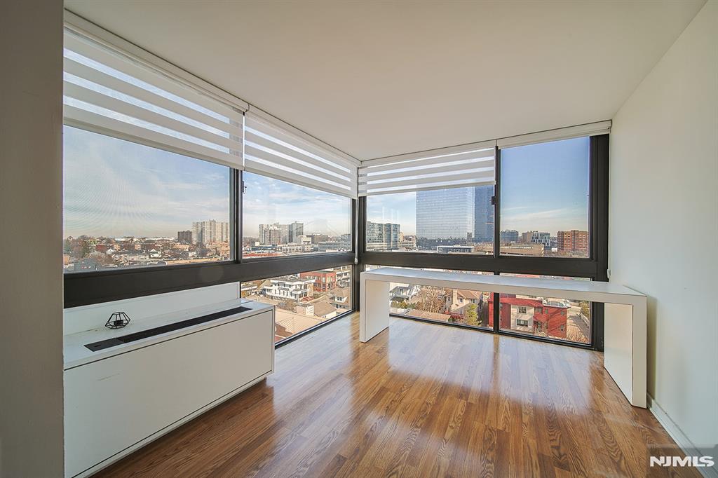 200 Old Palisade Road 9H