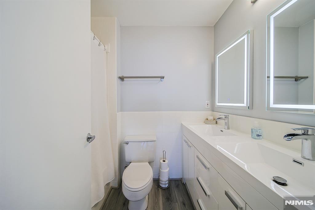 200 Old Palisade Road 9H