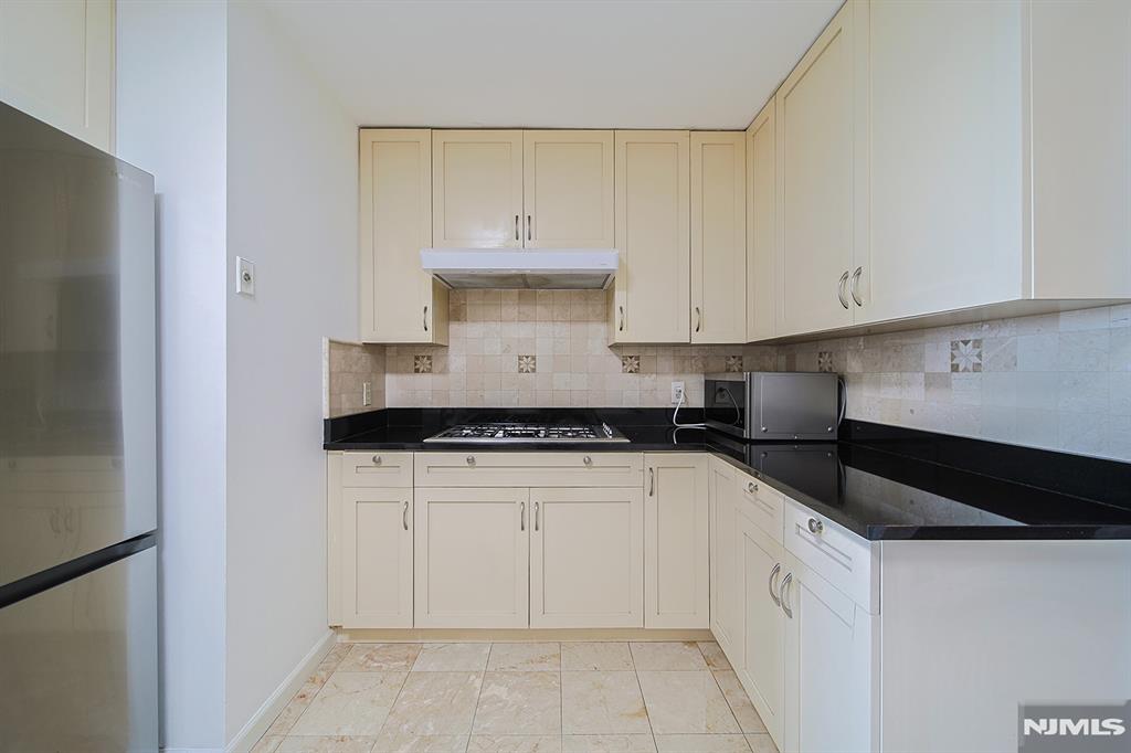 200 Old Palisade Road 9H