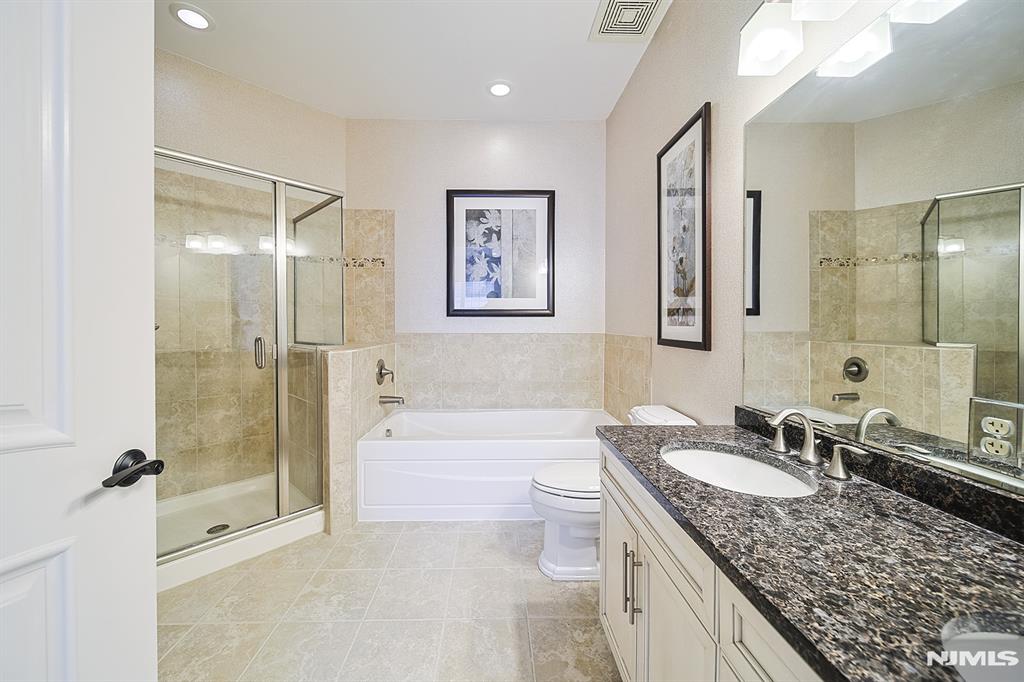 1302 The Plaza 302