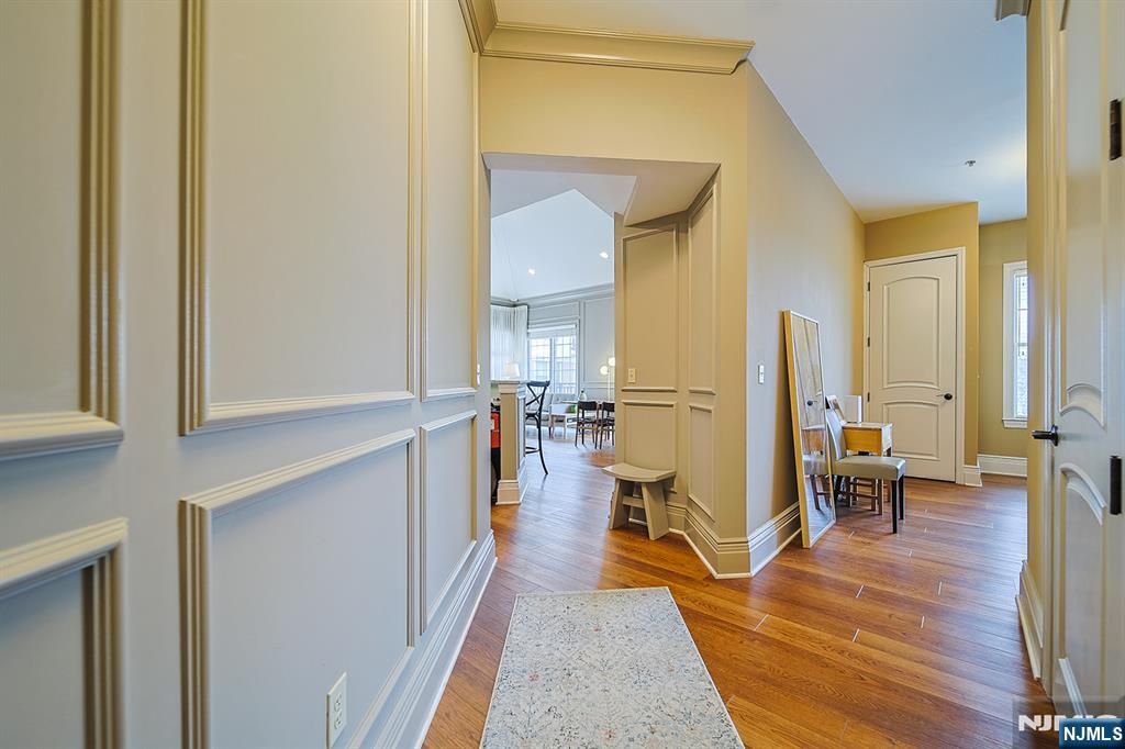 1302 The Plaza 302