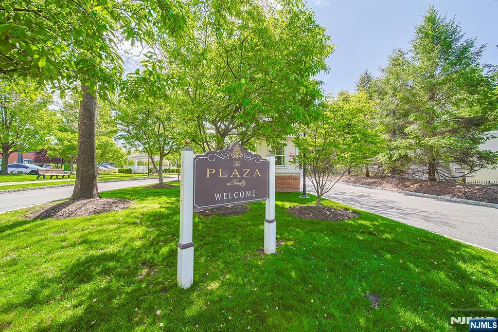 1302 The Plaza 302