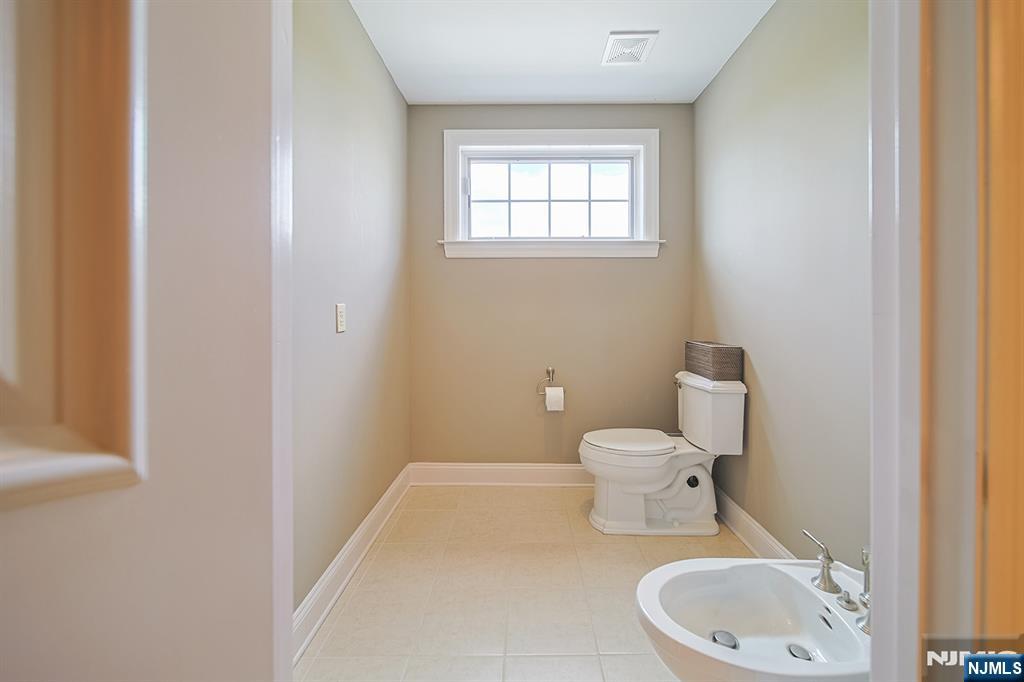 1302 The Plaza 302