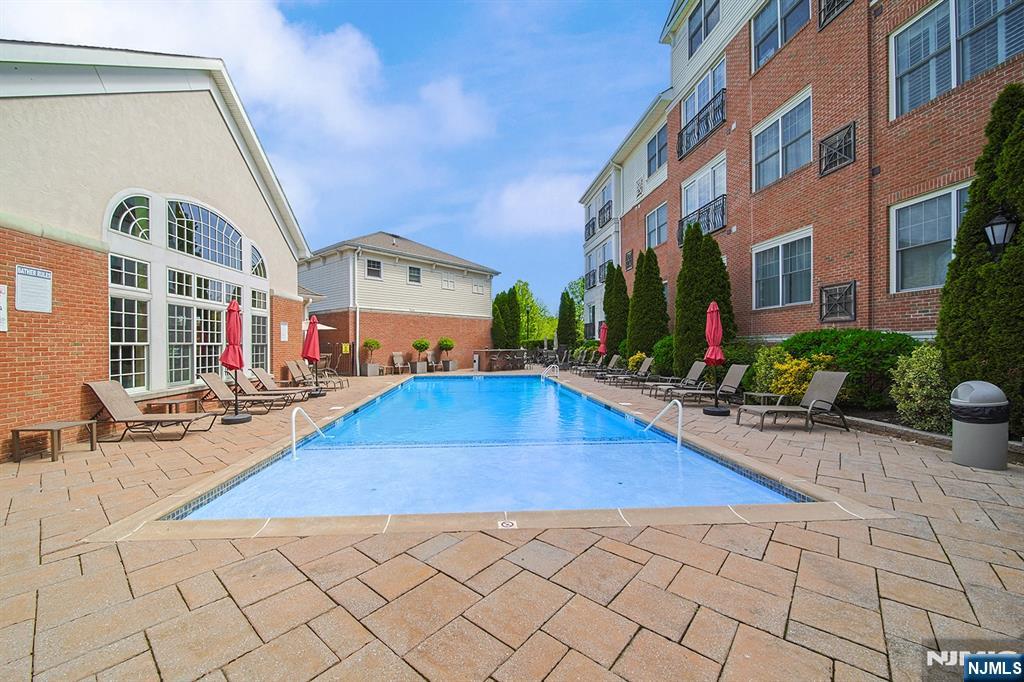 1302 The Plaza 302