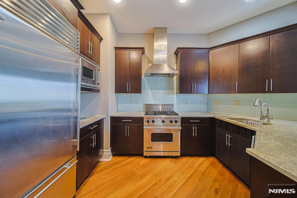 1302 The Plaza 302