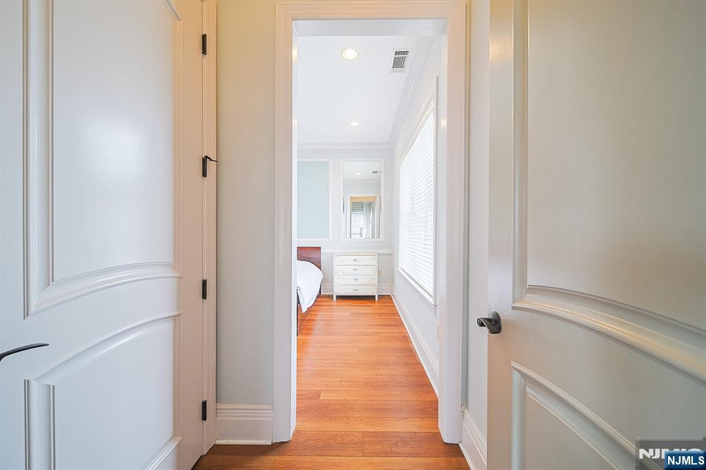 1302 The Plaza 302
