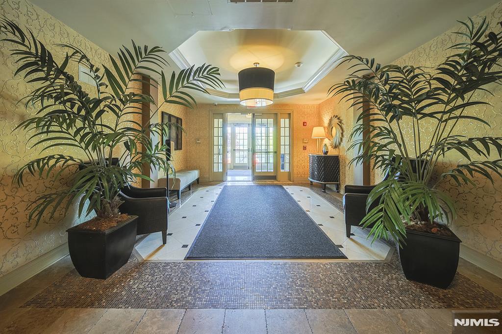 1302 The Plaza 302
