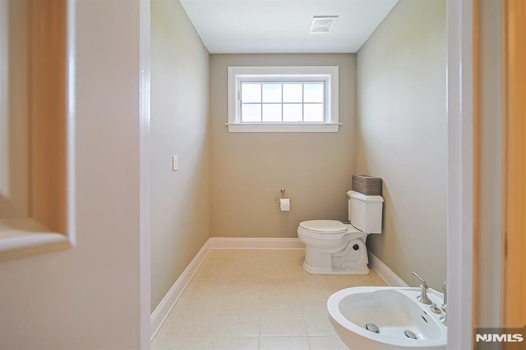 1302 The Plaza 302