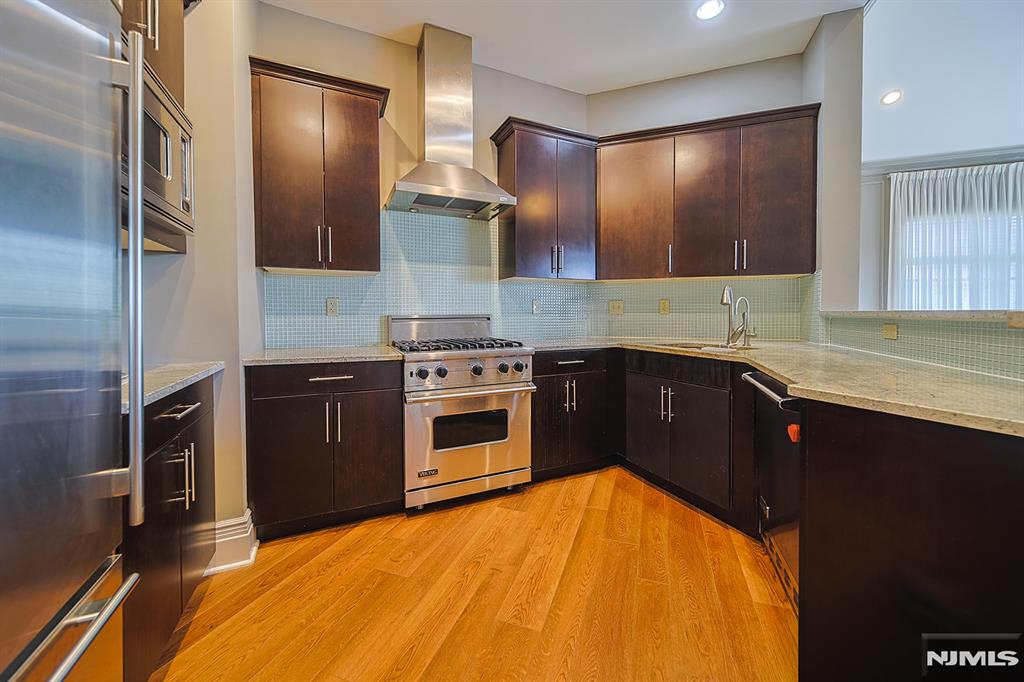 1302 The Plaza 302