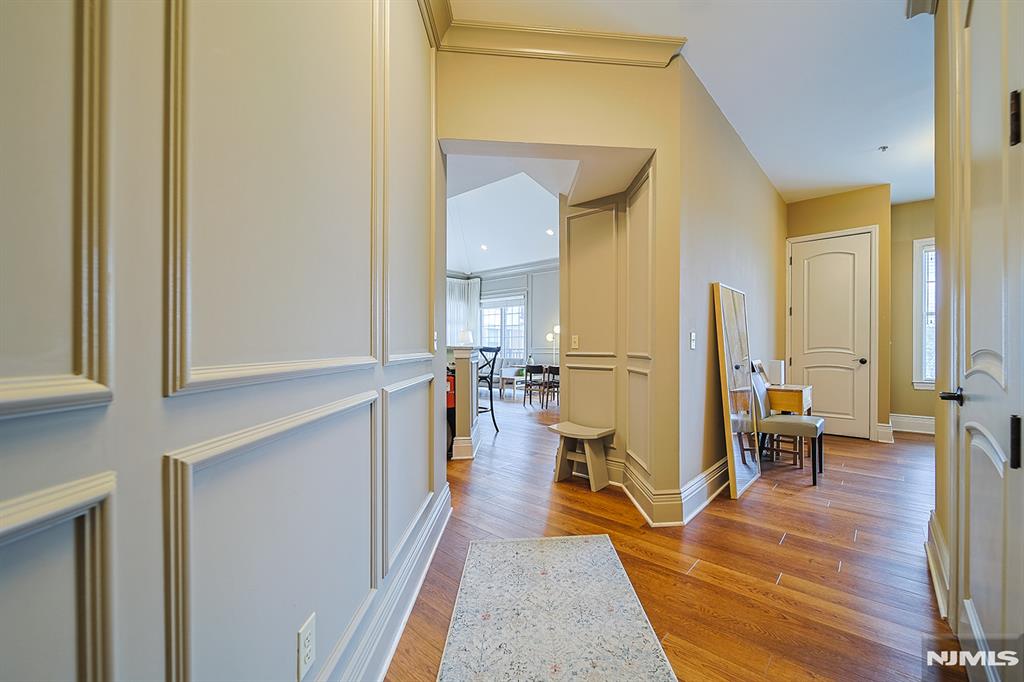 1302 The Plaza 302