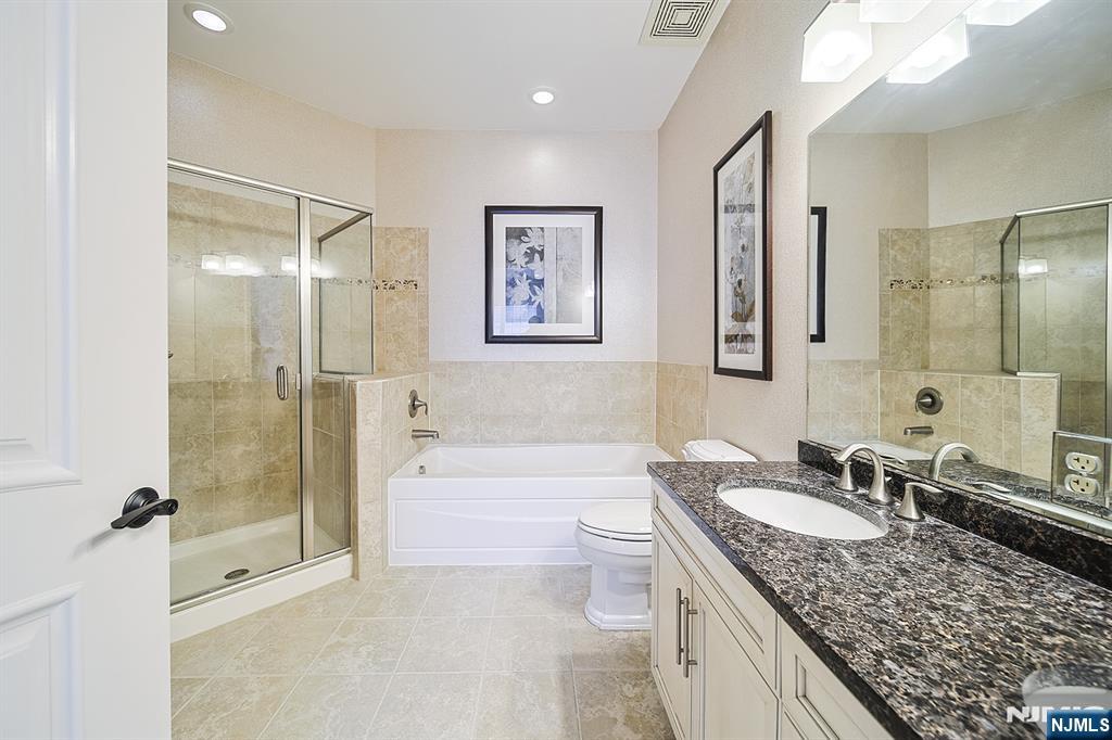 1302 The Plaza 302