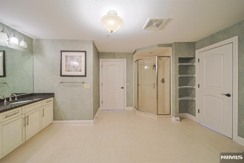 1302 The Plaza 302