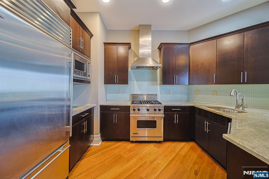 1302 The Plaza 302
