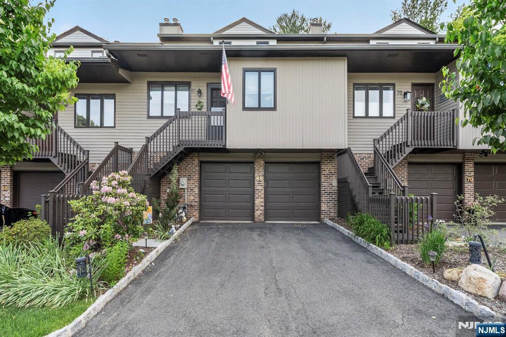 69 Peach Hill Court