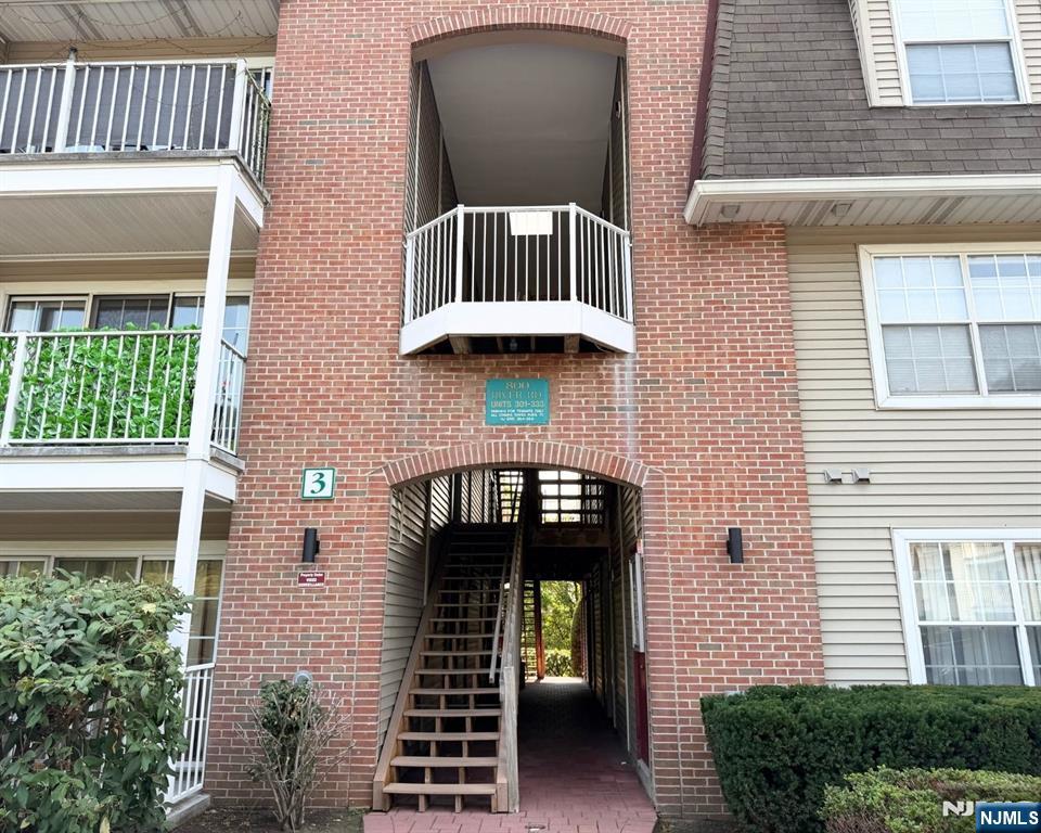 800 River Road 333