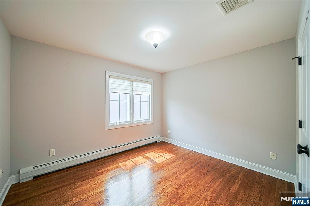 2462 3rd Street 2462