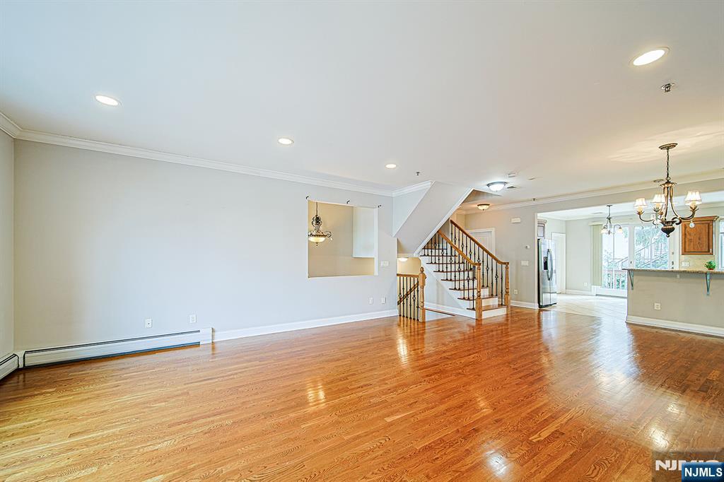 2462 3rd Street 2462