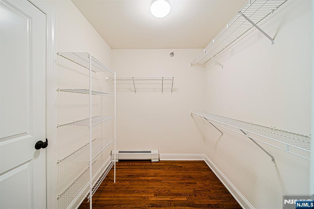 2462 3rd Street 2462