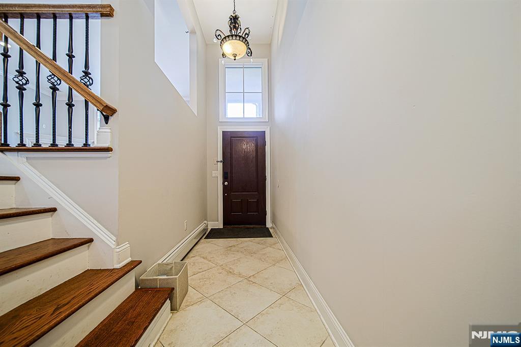 2462 3rd Street 2462