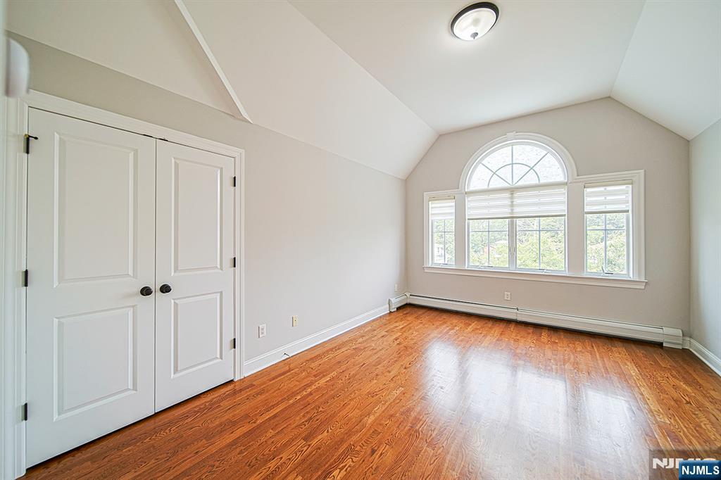 2462 3rd Street 2462