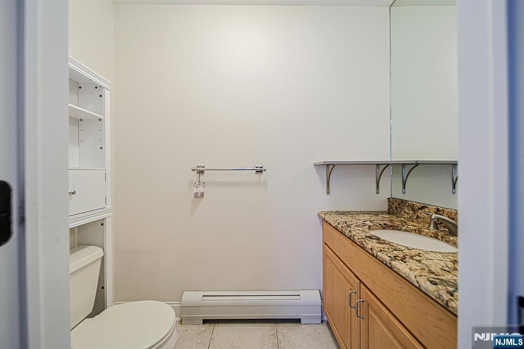 2462 3rd Street 2462