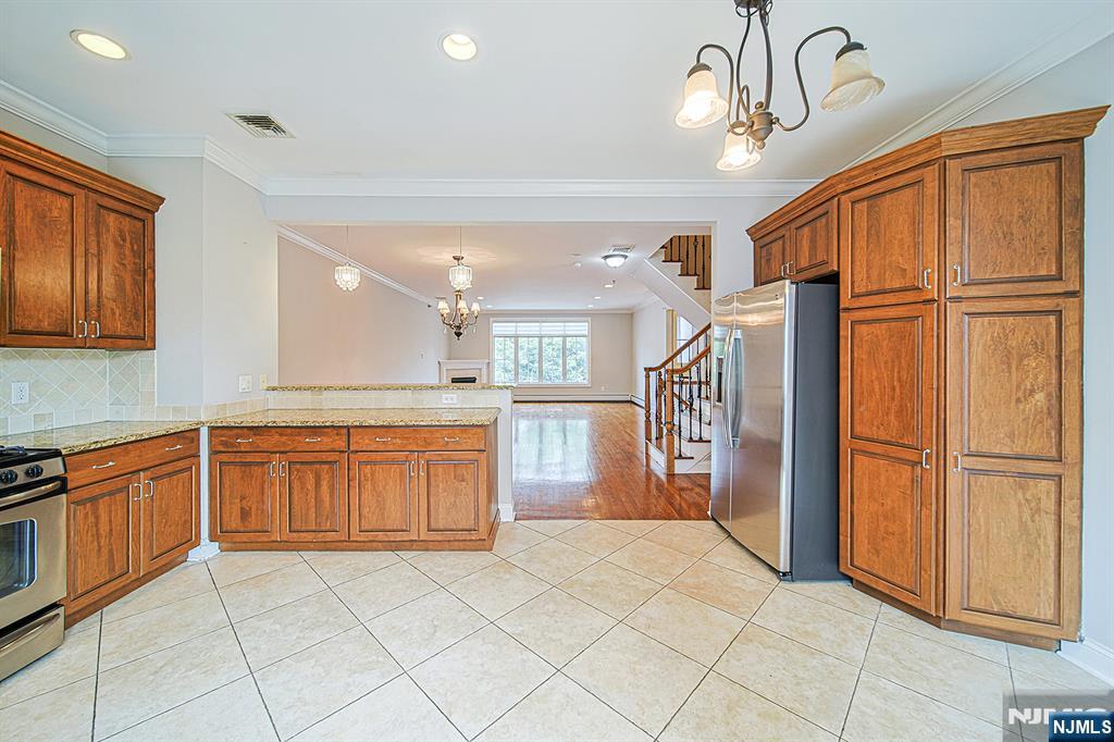 2462 3rd Street 2462