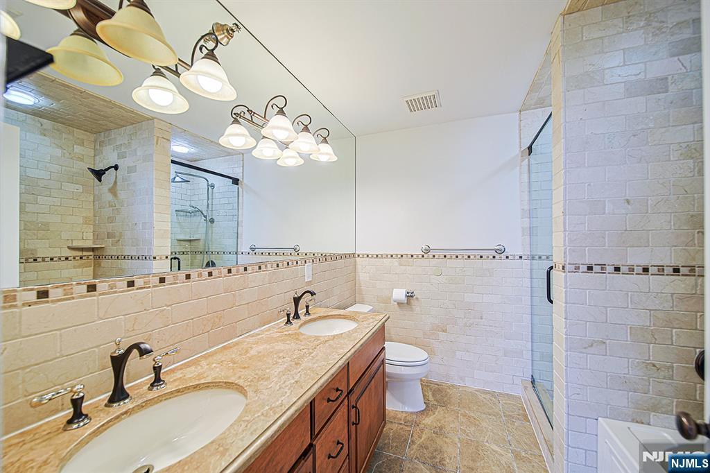 2462 3rd Street 2462