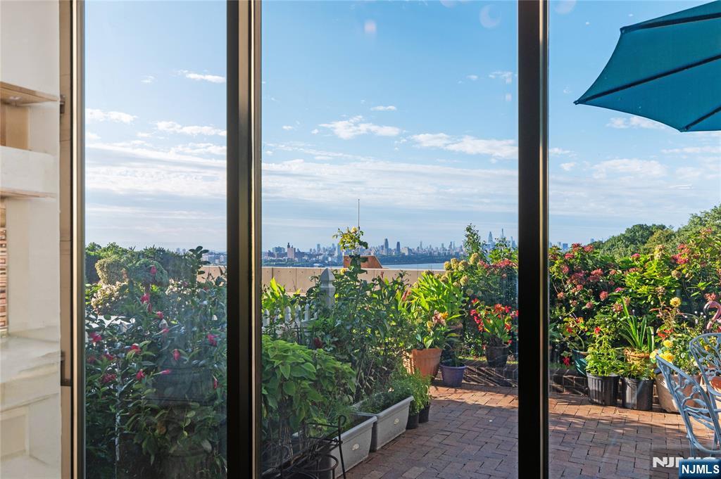 200 Old Palisade Road TH2