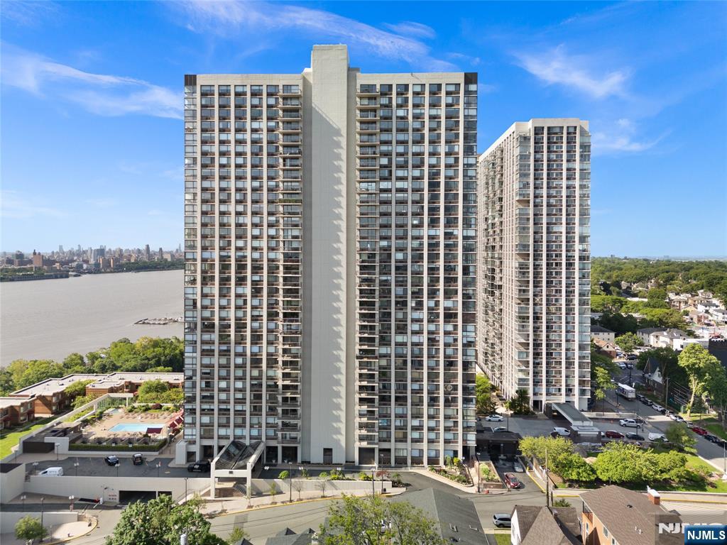 200 Old Palisade Road TH2