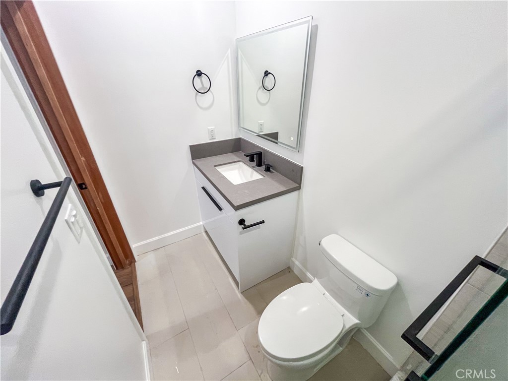 3020 1/2 Virginia Road