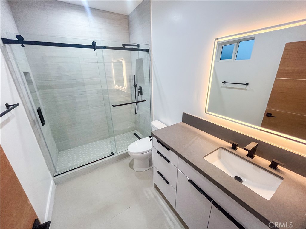 3020 1/2 Virginia Road