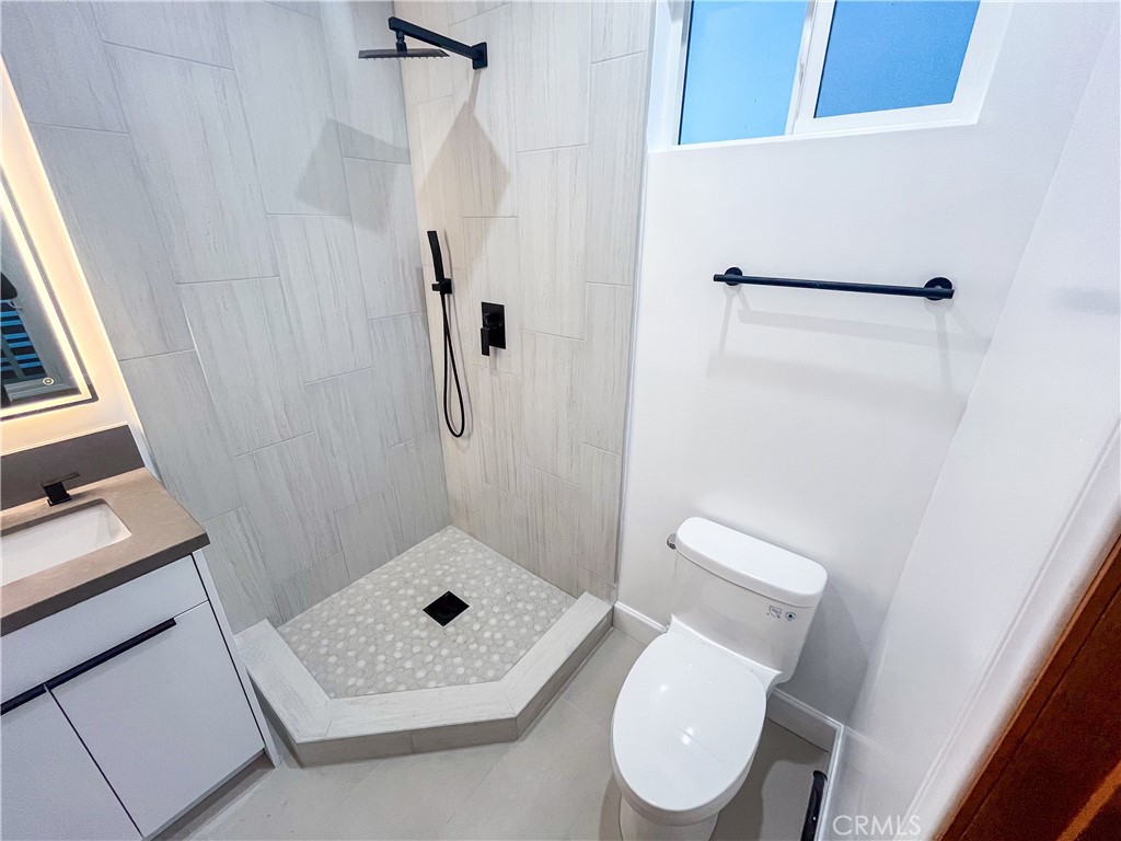 3020 1/2 Virginia Road