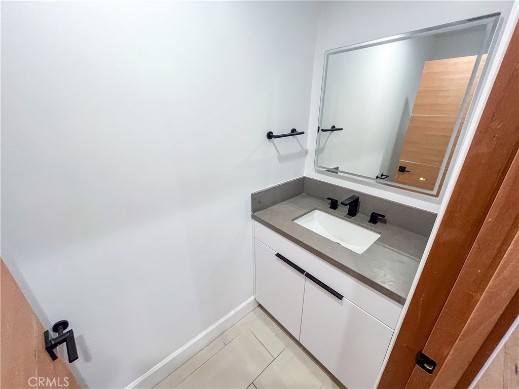 3022 1/2 Virginia Road