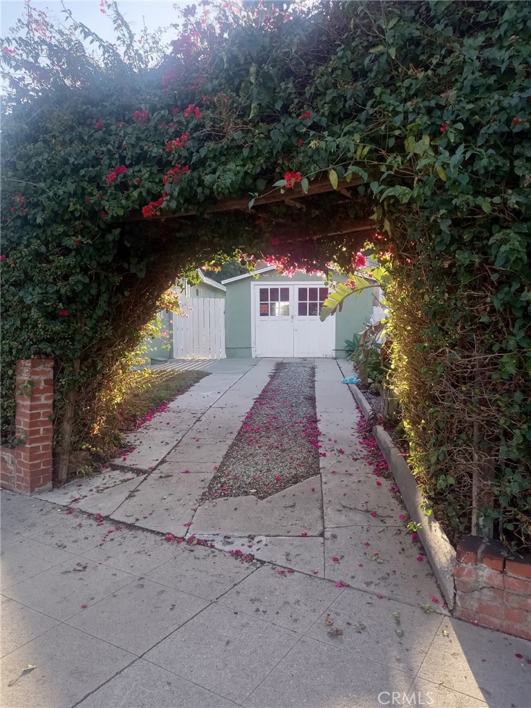 660 Silver lake Blvd