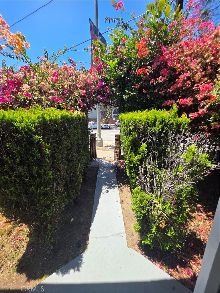 660 Silver lake Blvd