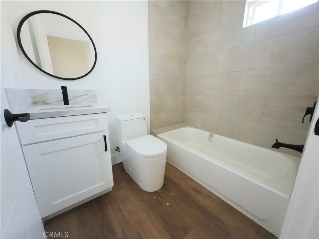 2814 S Mansfield Avenue 2814 1/2