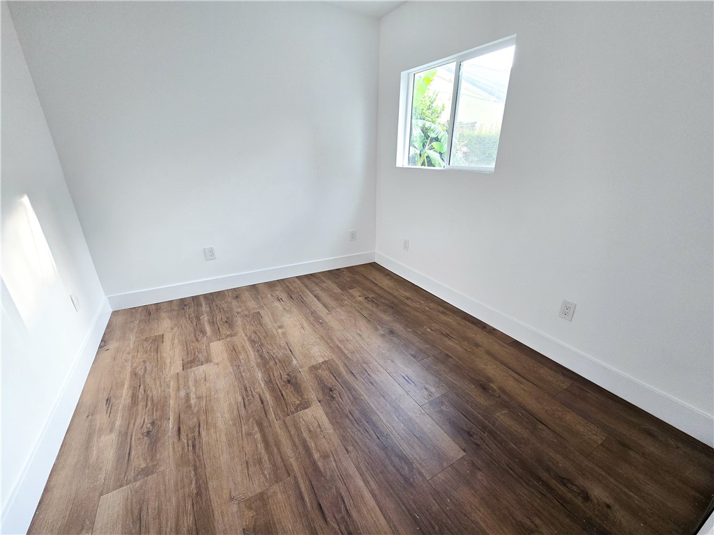 2814 S Mansfield Avenue 2816 1/2