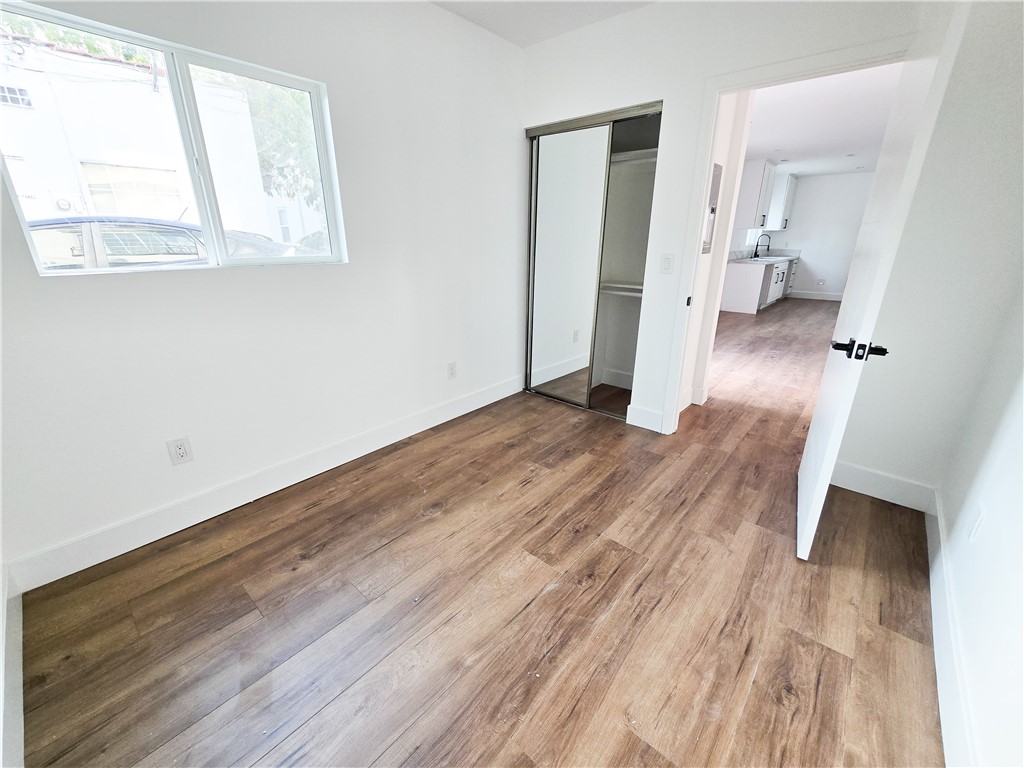 2814 S Mansfield Avenue 2816 1/2