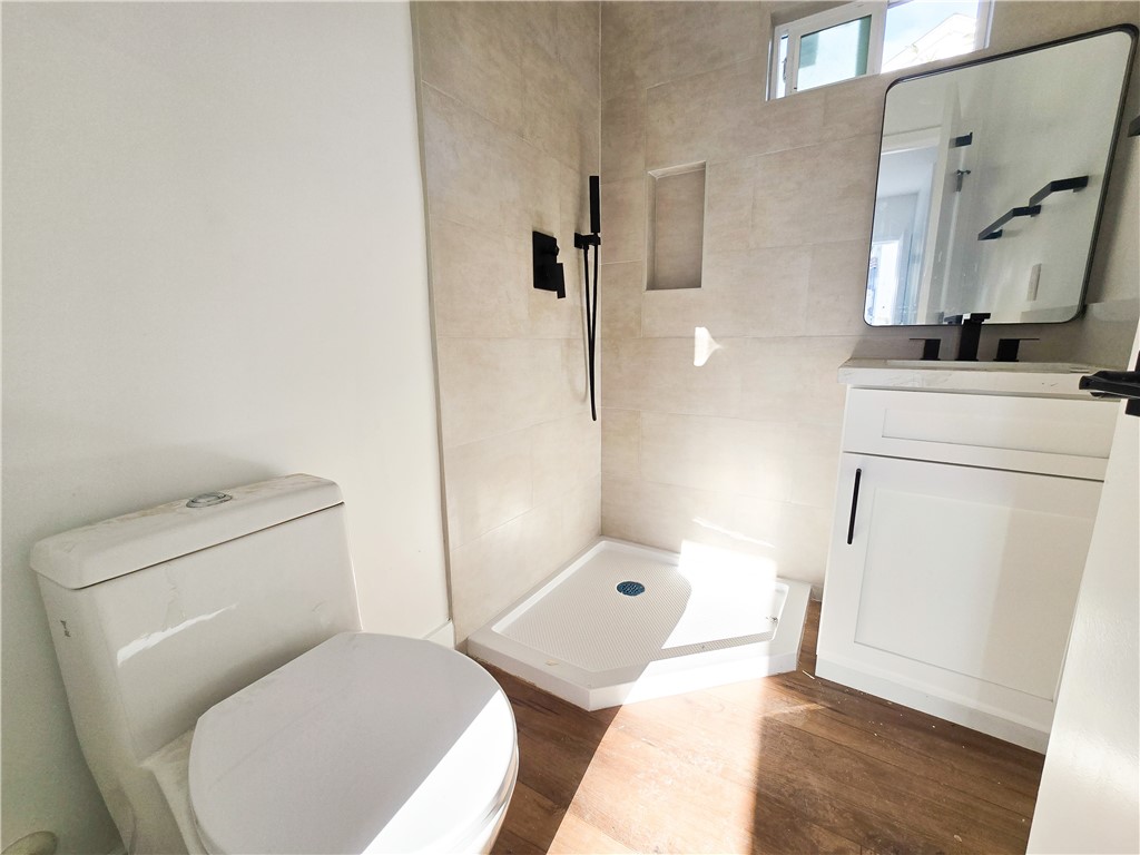 2814 S Mansfield Avenue 2816 1/2