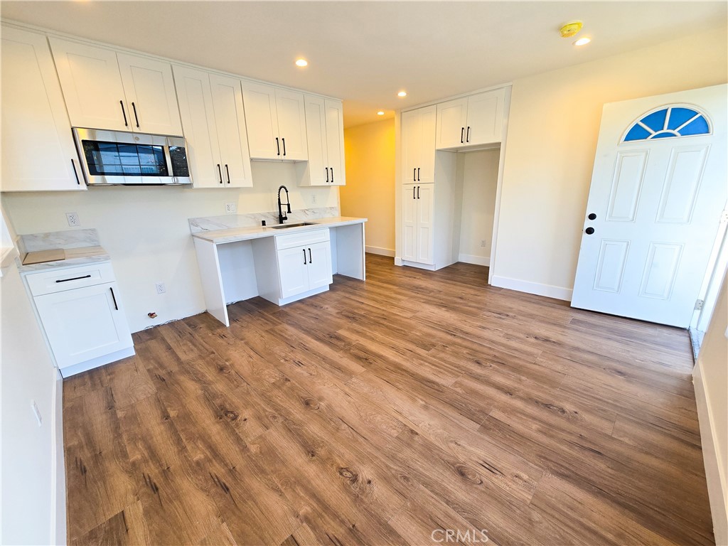 1920 W 52nd Street 1920