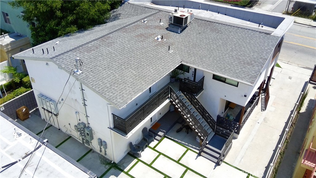 2927 S Redondo Boulevard