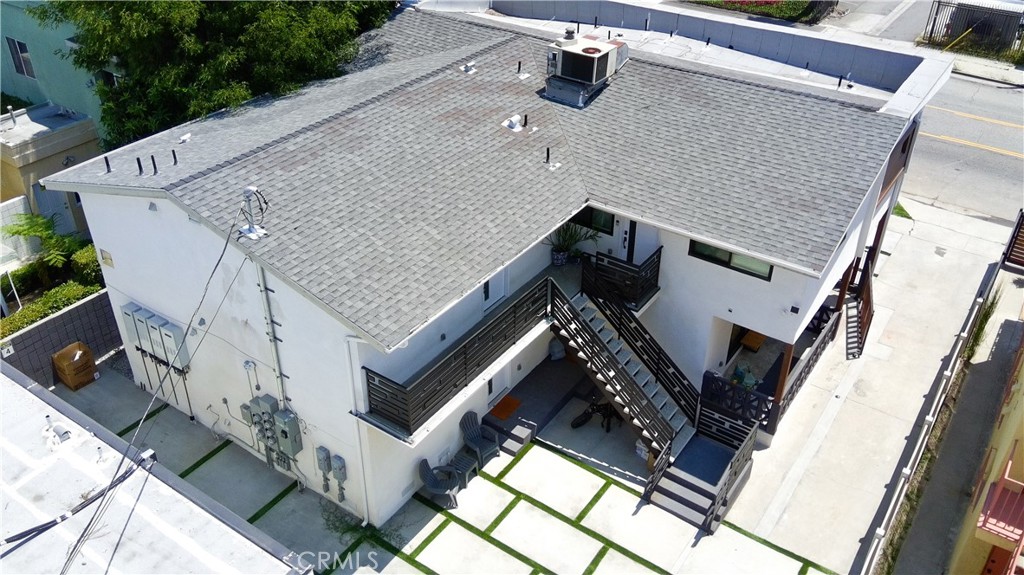 2927 S Redondo Boulevard