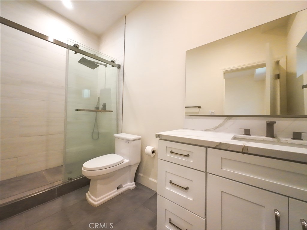 117 E 29th Street 115